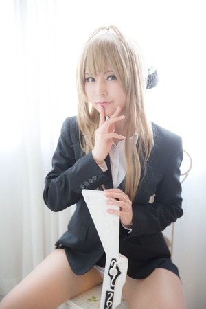 【エロ画像】パンスト美尻エロスwww甘城ブリリアントパークのコスプレイヤーが肉感的な下半身でエロいwww