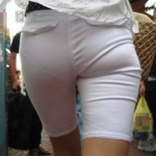 【エロ画像】前の素人女性を見たら、お尻から透けパン