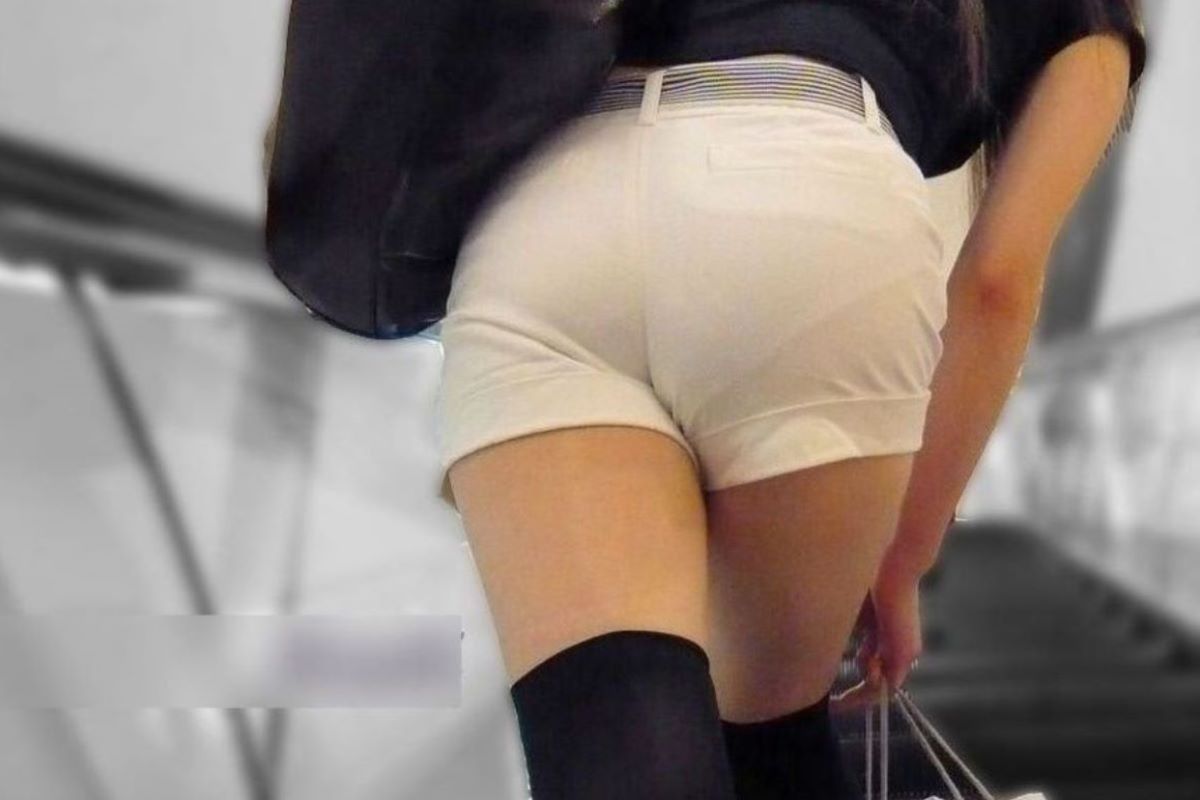 【エロ画像】パンツがクッキリ透けちゃってる素人透けパン女性たちを街撮り