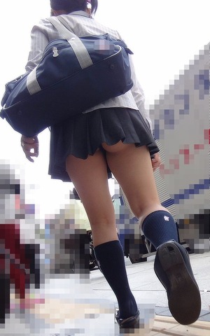 【エロ画像】JK制服のエロ尻がたまらなくエロい！バックで即ハメ希望