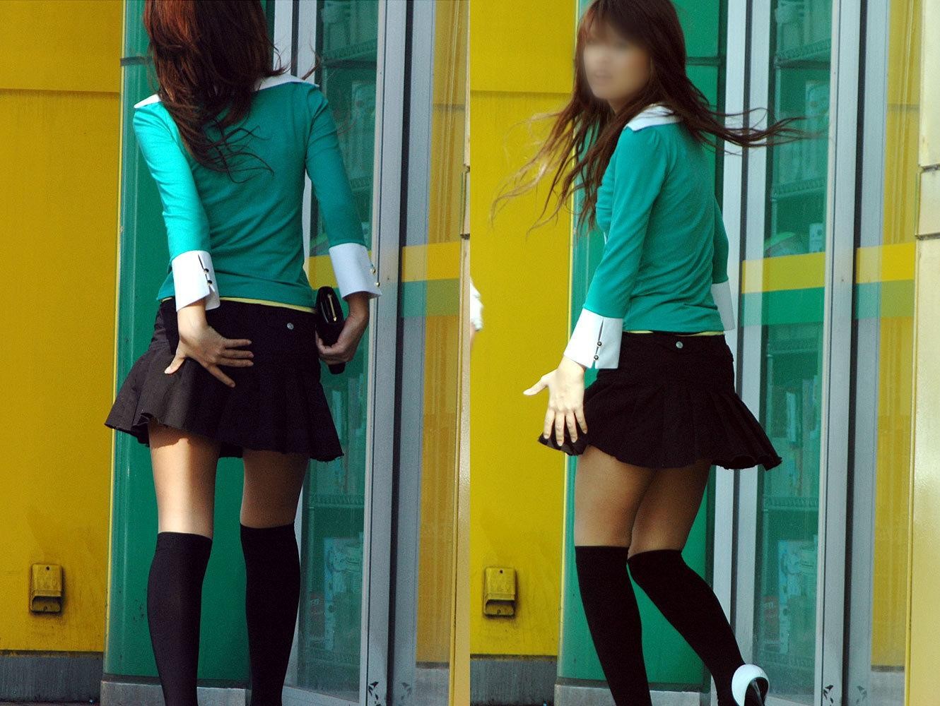 【エロ画像】耳元で無駄だと教えたくなるスカート隠し失敗パンチラ