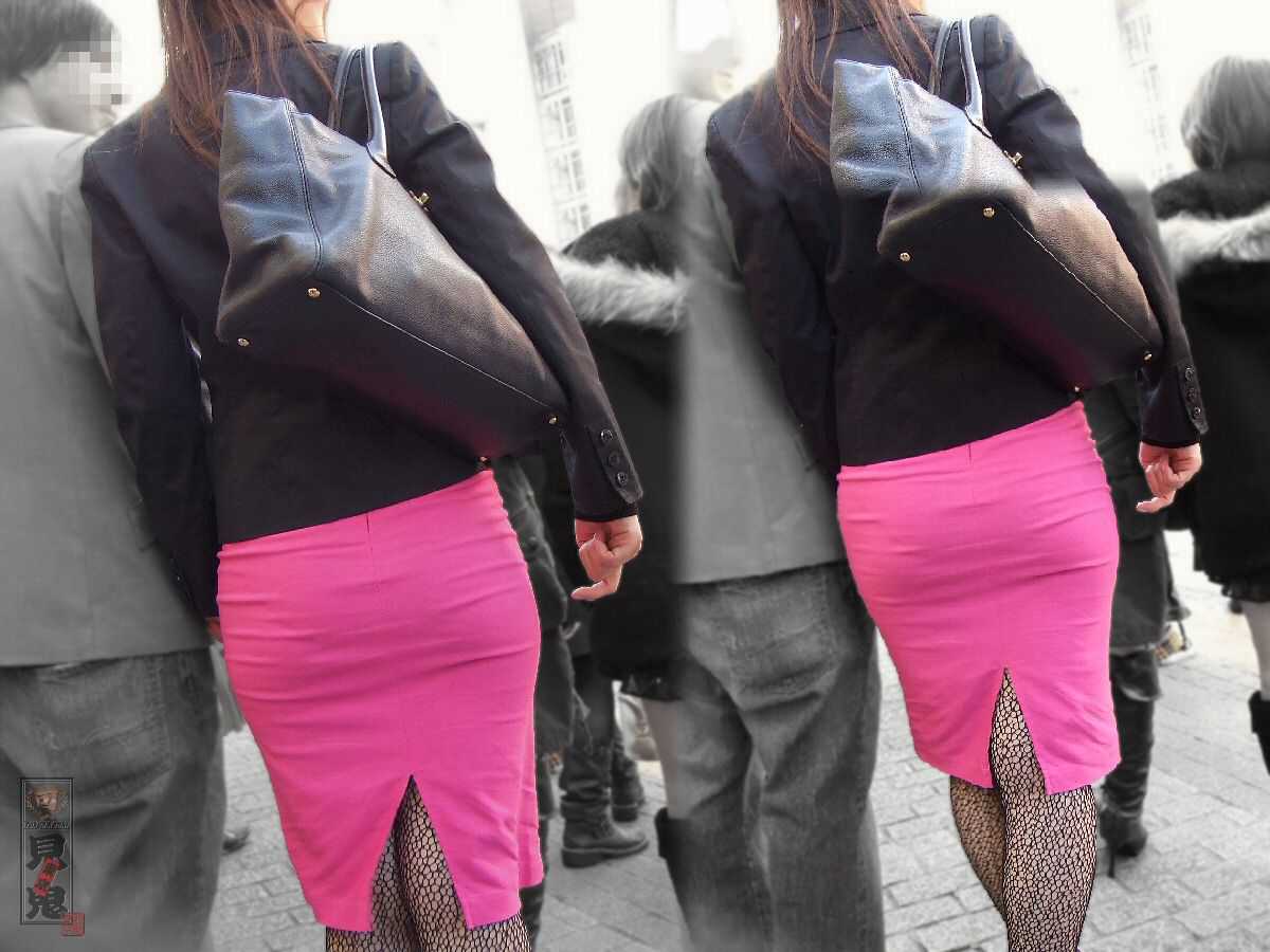 【エロ画像】素人娘たちのパンツが、クッキリ浮き出てる