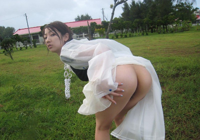 【エロ画像】腰のクビレから大きく突き出た、美尻が素敵な女性たち