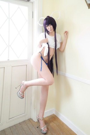 【エロ画像】お尻とふとももの肉付きが絶妙にエロいコスプレイヤー画像！